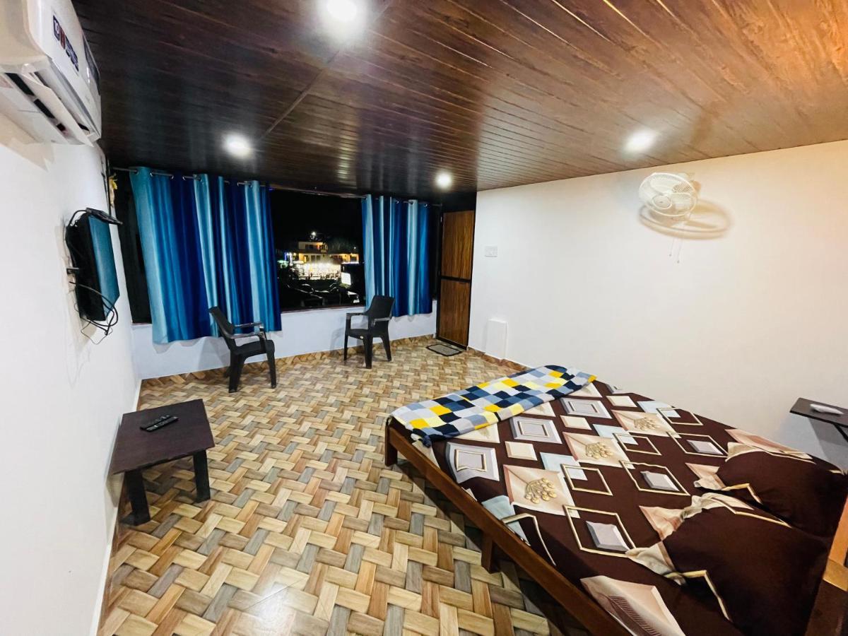 Blue Waves Guest House Calangute Exterior photo
