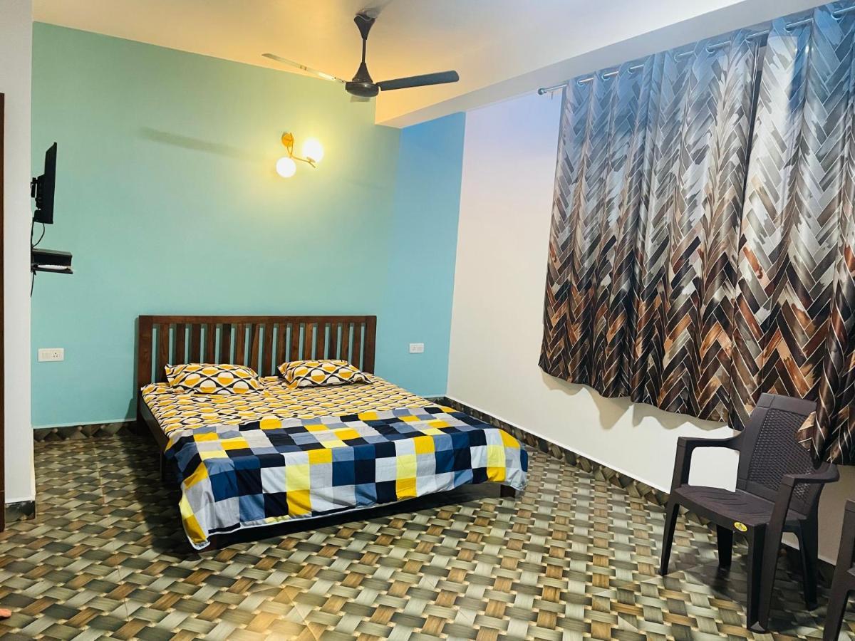 Blue Waves Guest House Calangute Exterior photo