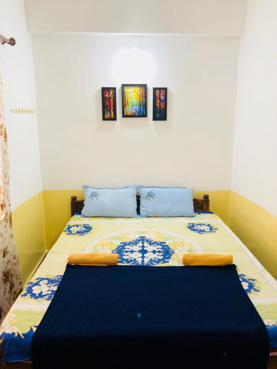 Blue Waves Guest House Calangute Exterior photo