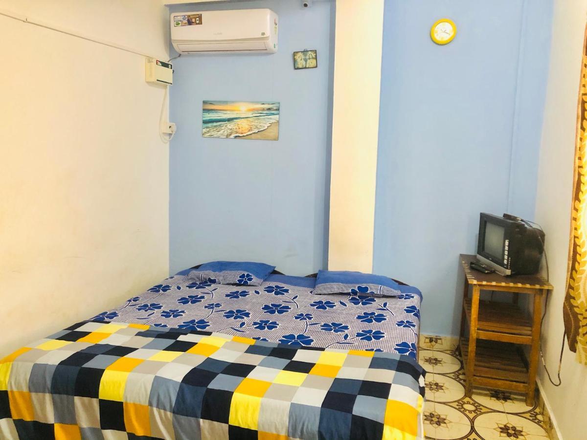 Blue Waves Guest House Calangute Exterior photo